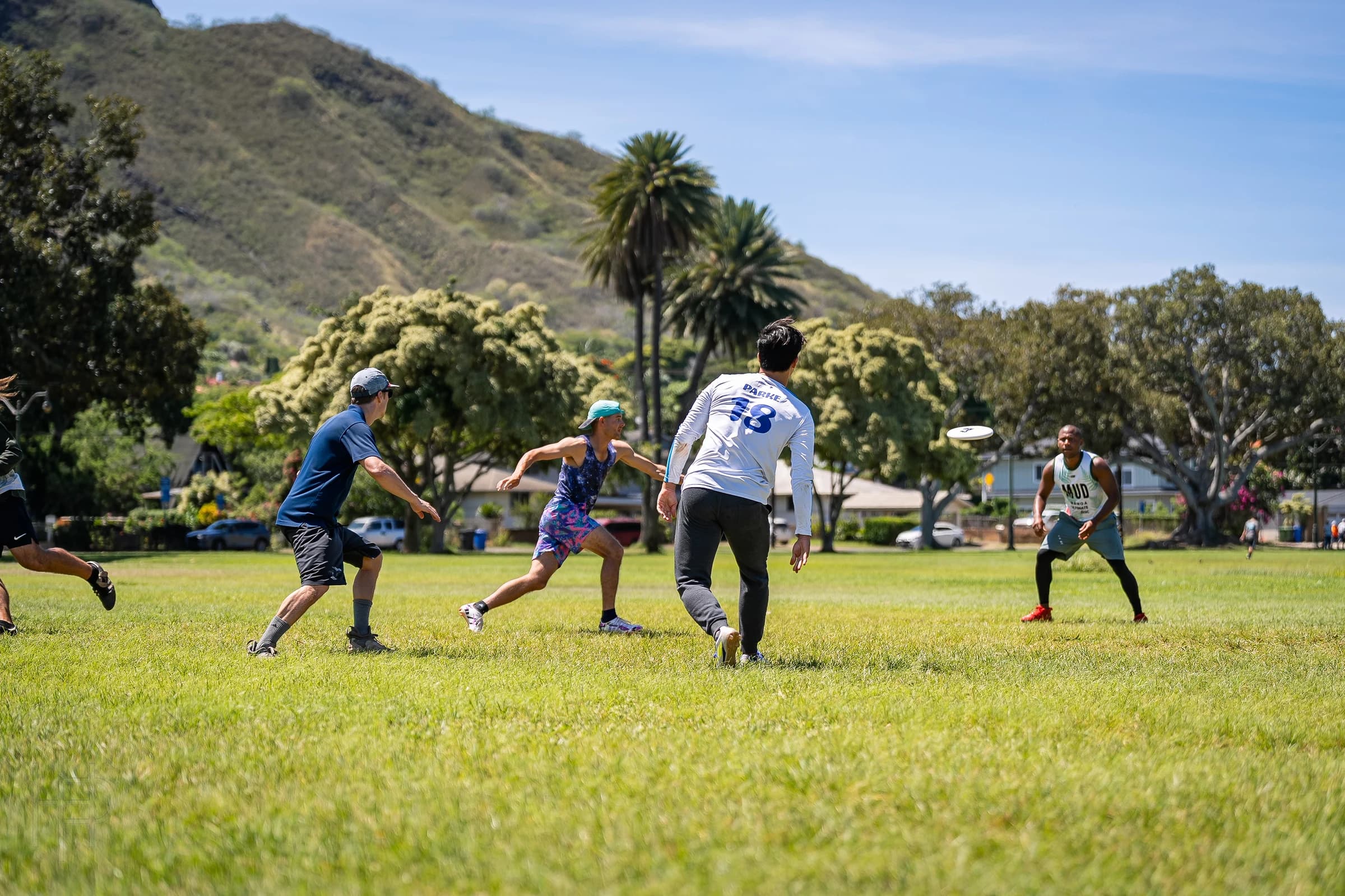 Ultimate player tracking the disc